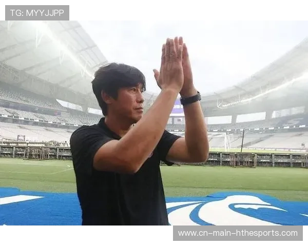 中超8月颁奖 蓉城主帅锋霸获最佳称号，中超颁奖嘉宾