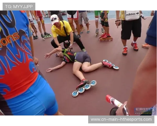 运动员赛中受伤紧急救治并送医，后续关注，比赛中运动员受伤时谁可以进入场地